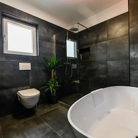 Villa Luxury With A Swimming Pool - Diklo, - 22230