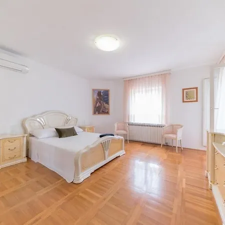 Villa Luxury With A Swimming Pool - Diklo, - 22230